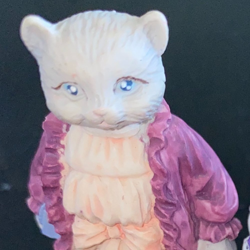 Vintage Miniature Figurine J.C. Girl Cat with Pink Coat & Umbrella - Picture 14 of 14